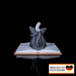 Figur – Katze auf Buch – 3D-Druck in Germany