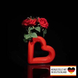 rote herz vase mit rosen als valentinstag geschenk herz vase