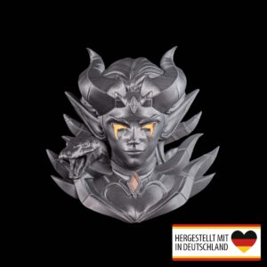 Frontansicht der Wandlampe Dämonin aus 3D-Druck mit LED-Teelicht