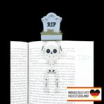 Lesezeichen Das Bücherskelett - Dein schauriger Buchwächter